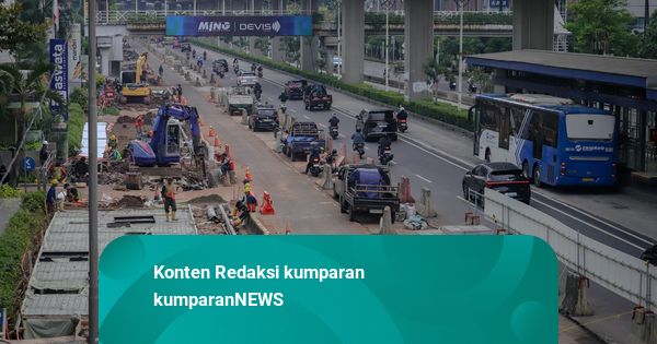 Melihat Proyek Revitalisasi Trotoar di Jalan Rasuna Said Kuningan