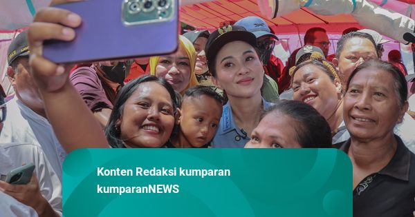 Foto: Gubernur Maluku Utara Tinjau Pengungsi Korban Gempa di Pulau Batang Dua