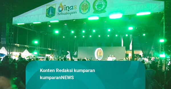 Hujan Tak Surutkan Antusiasme Warga Datang ke Lebaran Betawi di Hari Terakhir