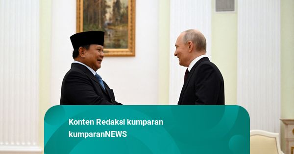 Foto: Jabat Tangan Hangat Prabowo dan Putin saat Bertemu di Istana Kremlin