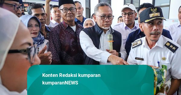 Foto: Menko Pangan Zulhas Tinjau Kesiapan Koperasi Merah Putih di Bekasi