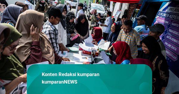 Foto: Dukcapil Demak Jemput Bola, Layanan Adminduk Hadir di Desa