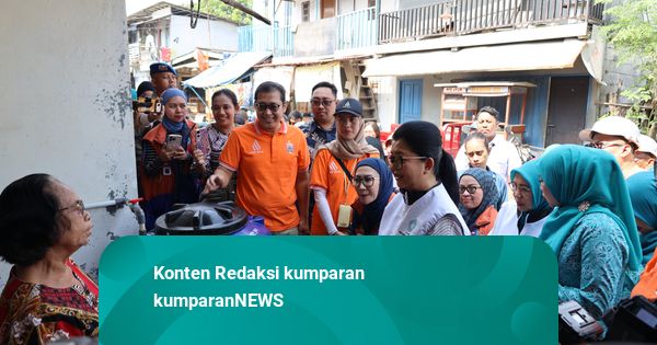 Usai Jakbar, PAM JAYA dan TP PKK DKI Bagi Toren Air Gratis ke Masyarakat Jakut