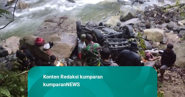 Mobil Travel Pekanbaru-Padang Masuk Jurang di Lembah Anai, 7 Orang Luka-luka