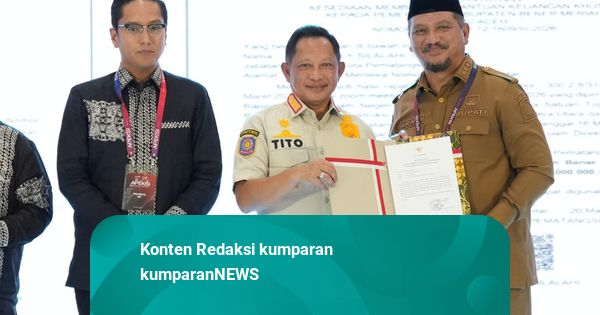 Kasatgas Tito Saksikan Penyerahan Surat Pernyataan Bantuan Keuangan Khusus