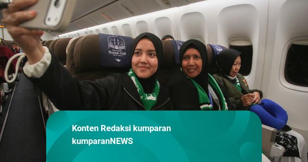 Foto: 393 Jemaah Haji Kloter Pertama Jakarta Diterbangkan ke Madinah