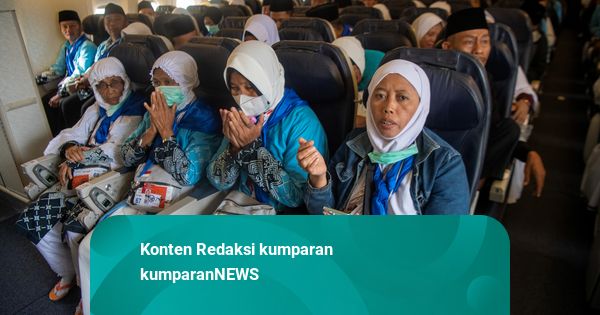 Foto: Jemaah Haji 2026 Kloter Pertama Berangkat Menuju Tanah Suci