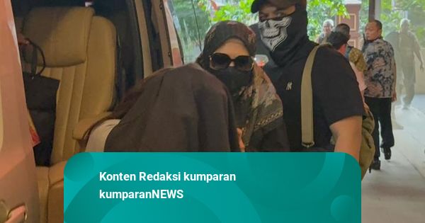 Istri dan 2 Anak Bandar Narkoba Ko Erwin Tiba di Bareskrim, Langsung Ditahan