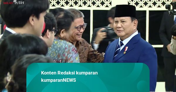 Momen Rocky Gerung di Istana: Hadiri Pelantikan, Salaman-Tertawa Bareng Prabowo