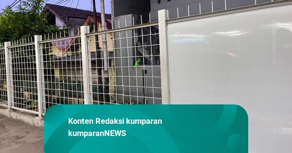 Melihat Pagar Stasiun Cawang yang Kini Tertutup: Bikin Rapi, Tapi Pedagang Rugi