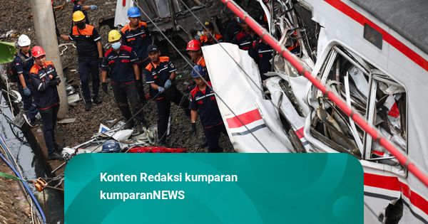 Evakuasi KA Argo Bromo Anggrek vs KRL di Bekasi Selesai, Lokomotif Sudah Dilepas