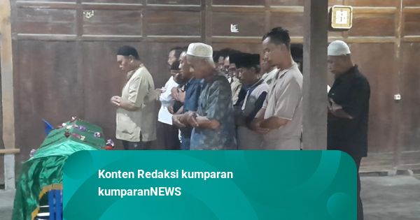 Derai Tangis di Pemakaman Ristuti, Korban Insiden KA Tabrak KRL asal Solo