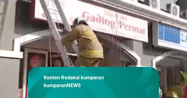 Kebakaran Apartemen Mediterania Jakbar: Damkar Berjibaku
