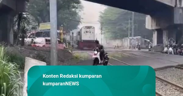 Walau Ada Tragedi KA vs KRL Bekasi Timur, di Cimahi Orang Tetap Terobos Palang
