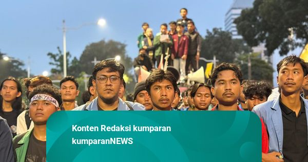 Massa Aksi BEM SI di Patung Kuda Bubarkan Diri