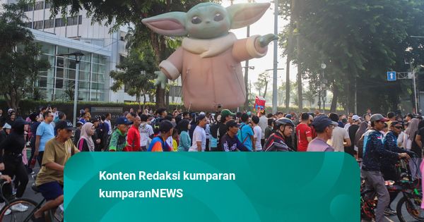 Foto: Momen Libur Panjang, Warga Padati CFD Jakarta