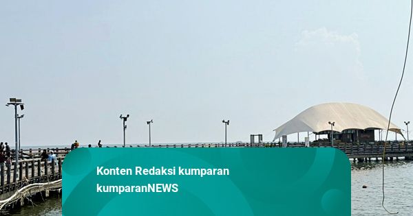 Dua Sisi Pantai di Ancol