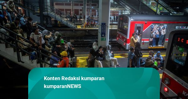 Gangguan KRL Green Line Mulai Teratasi: Commuter Melintas Kecepatan Terbatas