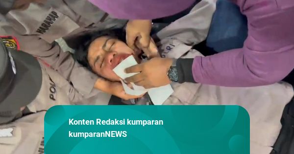 Demo di Kantor Gubernur Kaltim Ricuh: 5 Polisi Terluka, 1 Polwan Pingsan