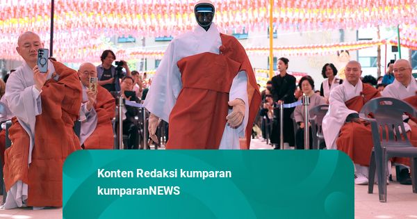 Foto: Korea Selatan Angkat Robot Humanoid Jadi Biksu