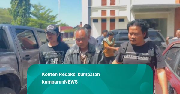 Momen Pengasuh Ponpes di Pati Tersangka Pencabulan Digiring ke Kantor Polisi