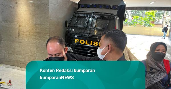 Eks Kasat Narkoba Polres Bima Tiba di Bareskrim, Bakal Diperiksa Kasus TPPU