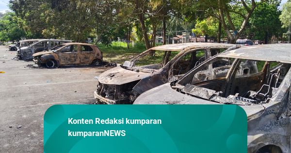 Foto: Yang Tersisa Usai Kericuhan Pertandingan Persipura vs Adhyaksa Banten