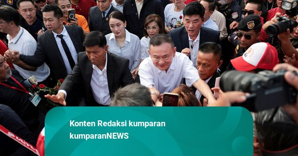 Foto: Thaksin Shinawatra Bebas Bersyarat Setelah Delapan Bulan Dipenjara