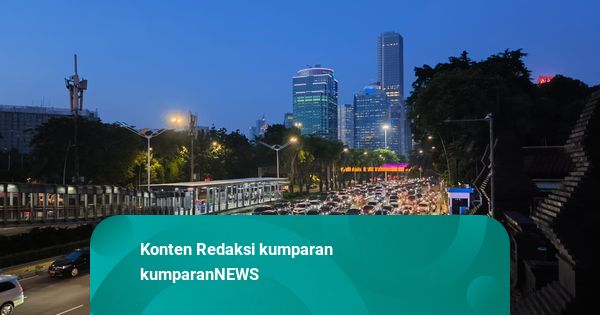 Lalu Lintas Jalan Jenderal Sudirman Jakpus Padat Jelang Long Weekend