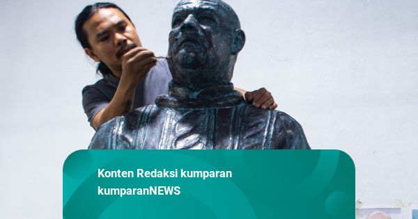 Foto: Seniman Abadikan 4 Patung Tokoh Persib Bandung, Termasuk Bojan Hodak