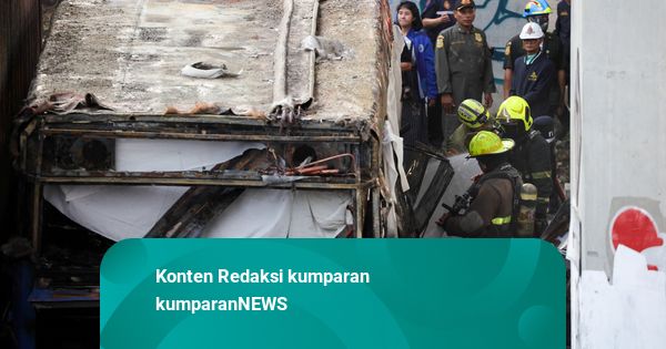 Seluruh Korban Jiwa Kecelakaan Kereta Thailand Ada di Bus yang Terbakar