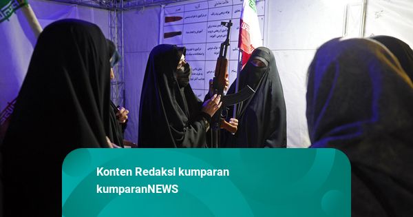 Foto: Di Tengah Ancaman Donald Trump, Militer Iran Latih Warga Gunakan Senjata