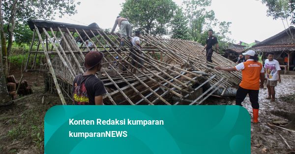 Foto: Imbas Luapan Kali Cijayanti Bogor, Ratusan Jiwa Terdampak