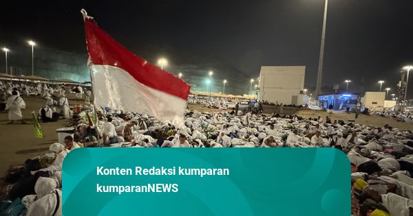 Foto: Jemaah Haji RI dan Berbagai Negara Padati Muzdalifah untuk Mabit