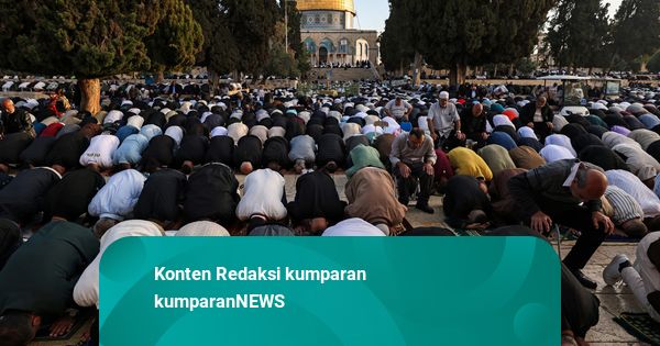 Foto: Hangatnya Salat Idul Adha di Masjid Al-Aqsa