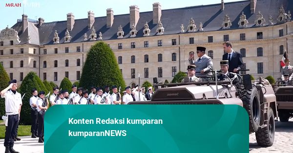 Momen Prabowo Cek Pasukan di Istana Elysee Prancis, Naik Mobil Taktis Acmat