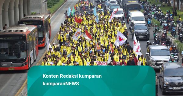 Mahasiswa Demo di Dukuh Atas, Lalin ke HI dari Senayan Dialihkan