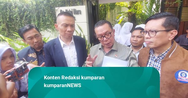 Buku 'Otentikasi Ijazah' Diteken Jokowi, Rismon Tegaskan Bukan Syarat RJ