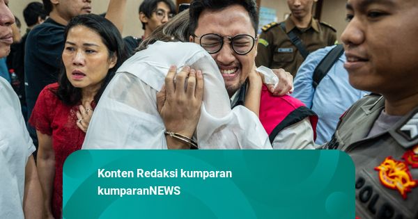 Foto: 6 Terdakwa Kasus TaniHub Divonis 2-9 Tahun Penjara