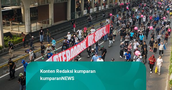 Foto: Merayakan Hari Skateboard di CFD Dukuh Atas