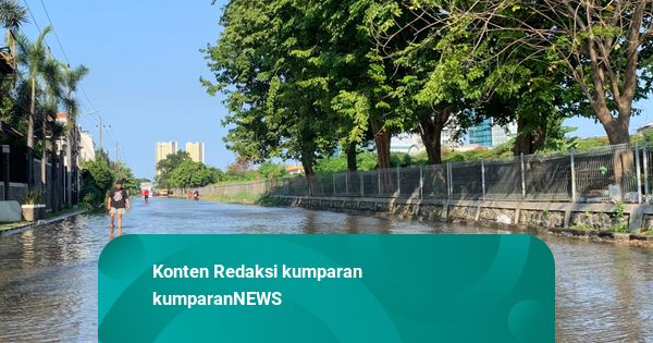 Hujan Deras Sejak Dini Hari, 7 Titik di Surabaya Banjir