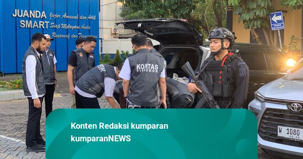 Kortas Tipidkor Polri Geledah Bea Cukai Juanda Terkait Kasus Impor Ponsel Bekas