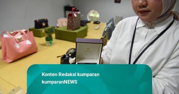 Foto: Sederet Barang Rampasan Perkara Korupsi di Kemnaker dan PT Taspen