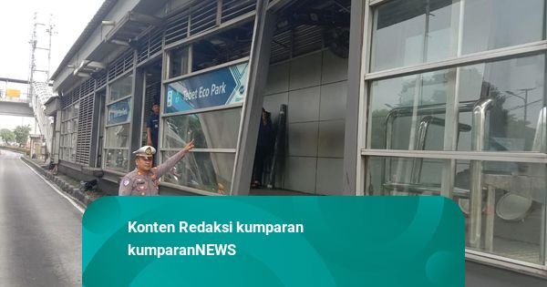 Truk Kabur Usai Tabrak Halte Transjakarta Tebet Eco Park, Atap Jebol-Kaca Pecah
