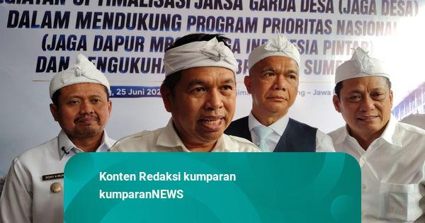 Hadiri Pengukuhan DPC ABPEDNAS, KDM Beri Pesan ke Masyarakat Desa