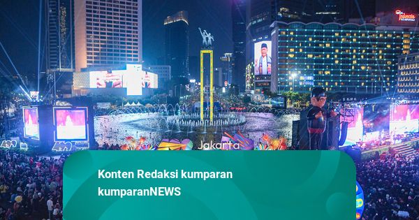 Foto: Lautan Manusia Padati Bundaran HI saat Malam Puncak HUT ke-499 Jakarta