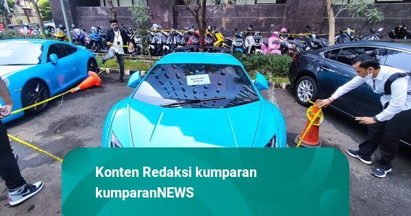 Kejagung Lelang Kendaraan Doni Salmanan: Porsche 911 hingga Lamborghini Huracan