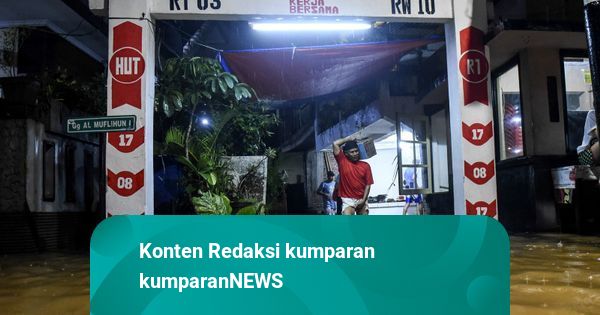 3 Warga Cilincing Jakut Tewas Tersengat Listrik saat Banjir