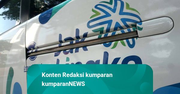 Angkot Jaklingko Tabrak 4 Motor di Jakbar: 8 Orang Luka, Pengemudi Diperiksa