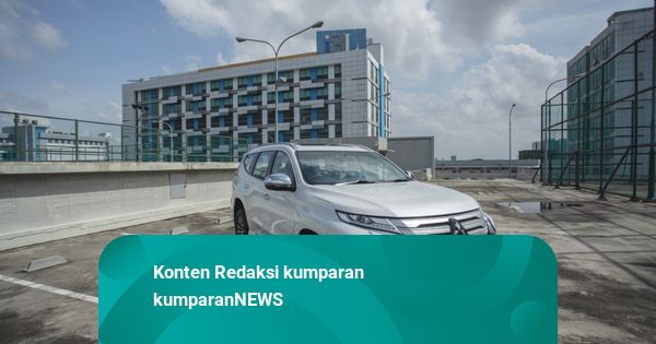 Polisi Buru Pajero Berstrobo yang Ugal-ugalan di Mangga Dua